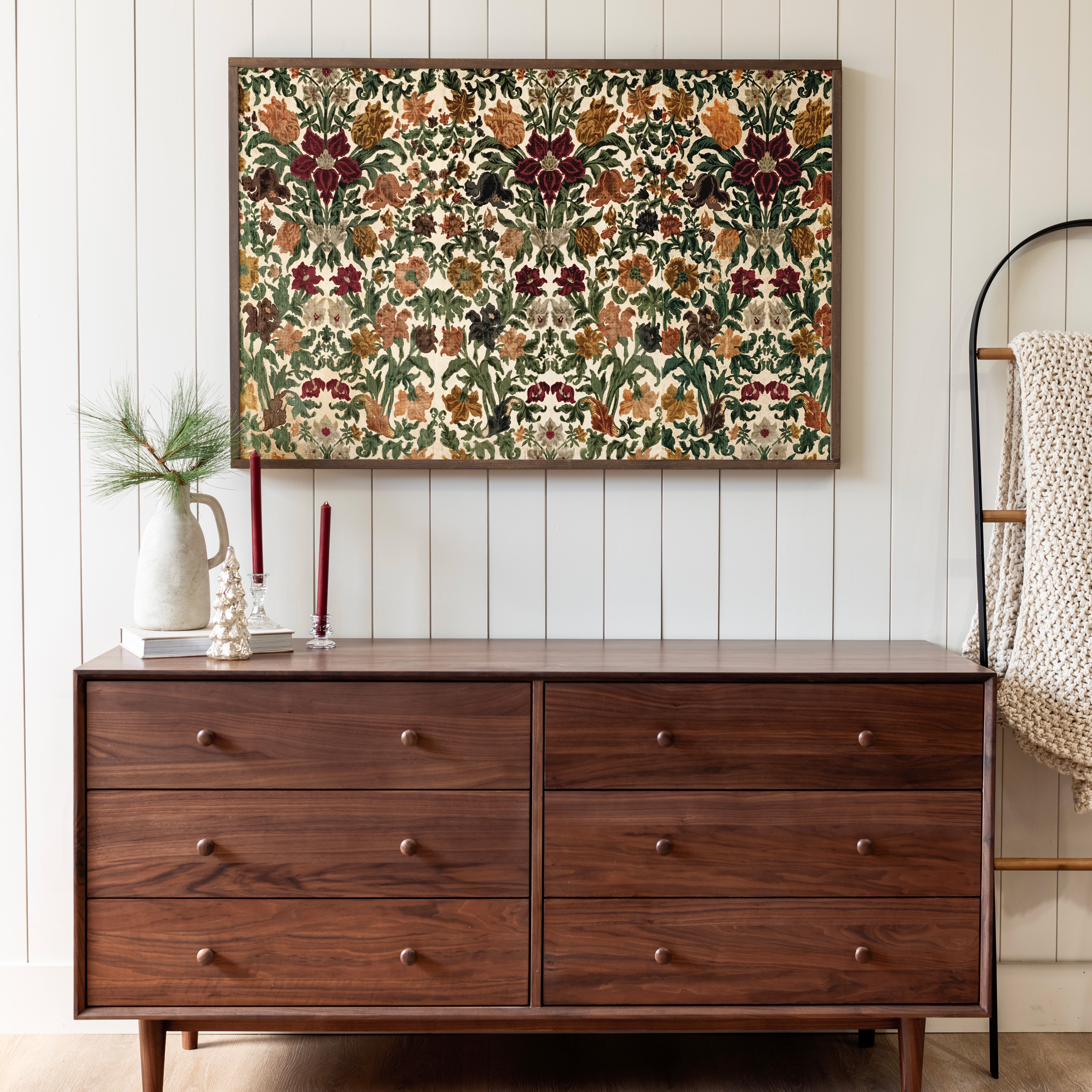 Christmas William Morris | Framed Wooden Art - Horizontal | 519